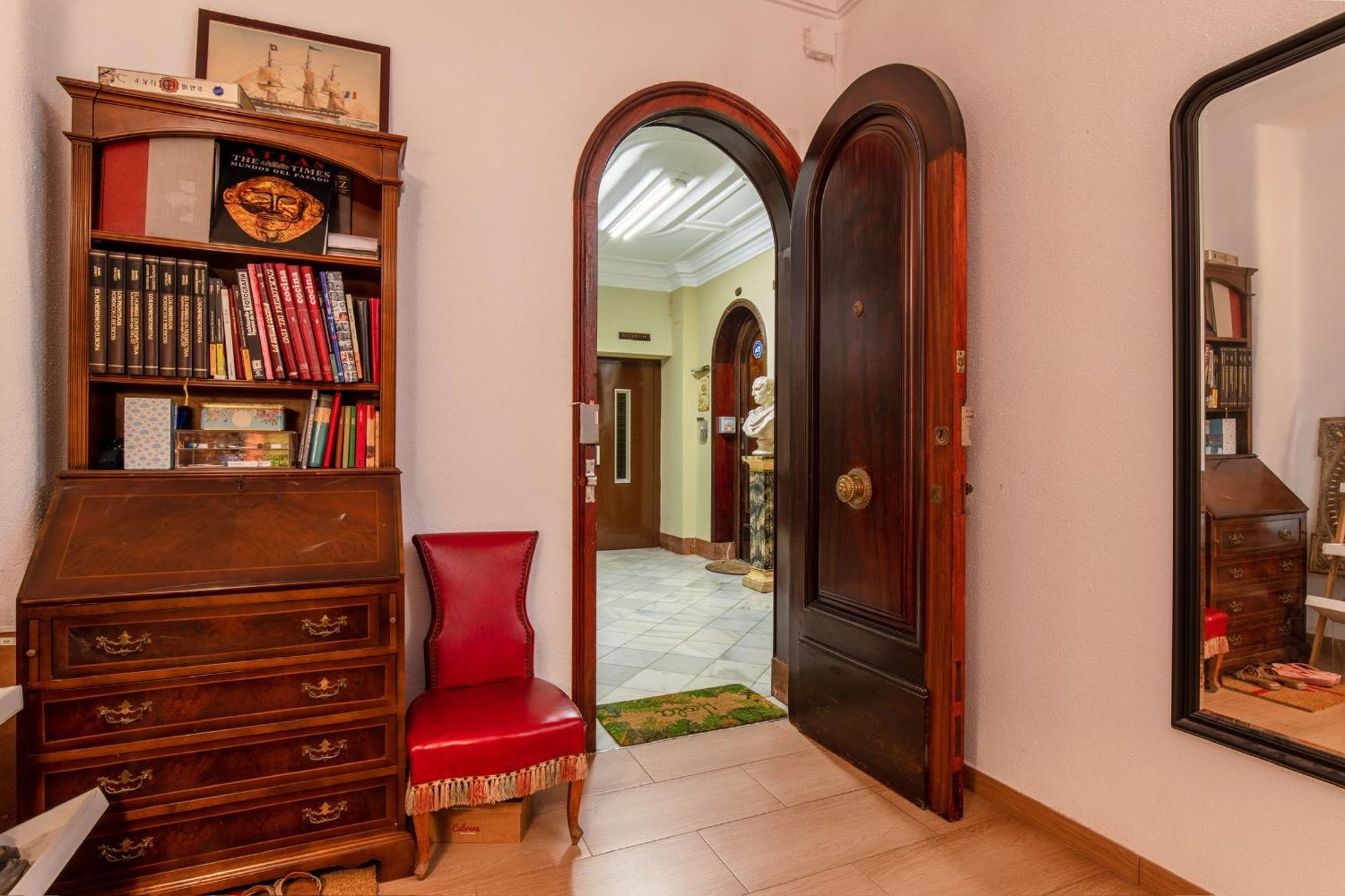 Mirador 2 Del Mercado Central - Habitacion Con Bano Privado En El Centro De La Ciudad Vella Valencia Exteriör bild