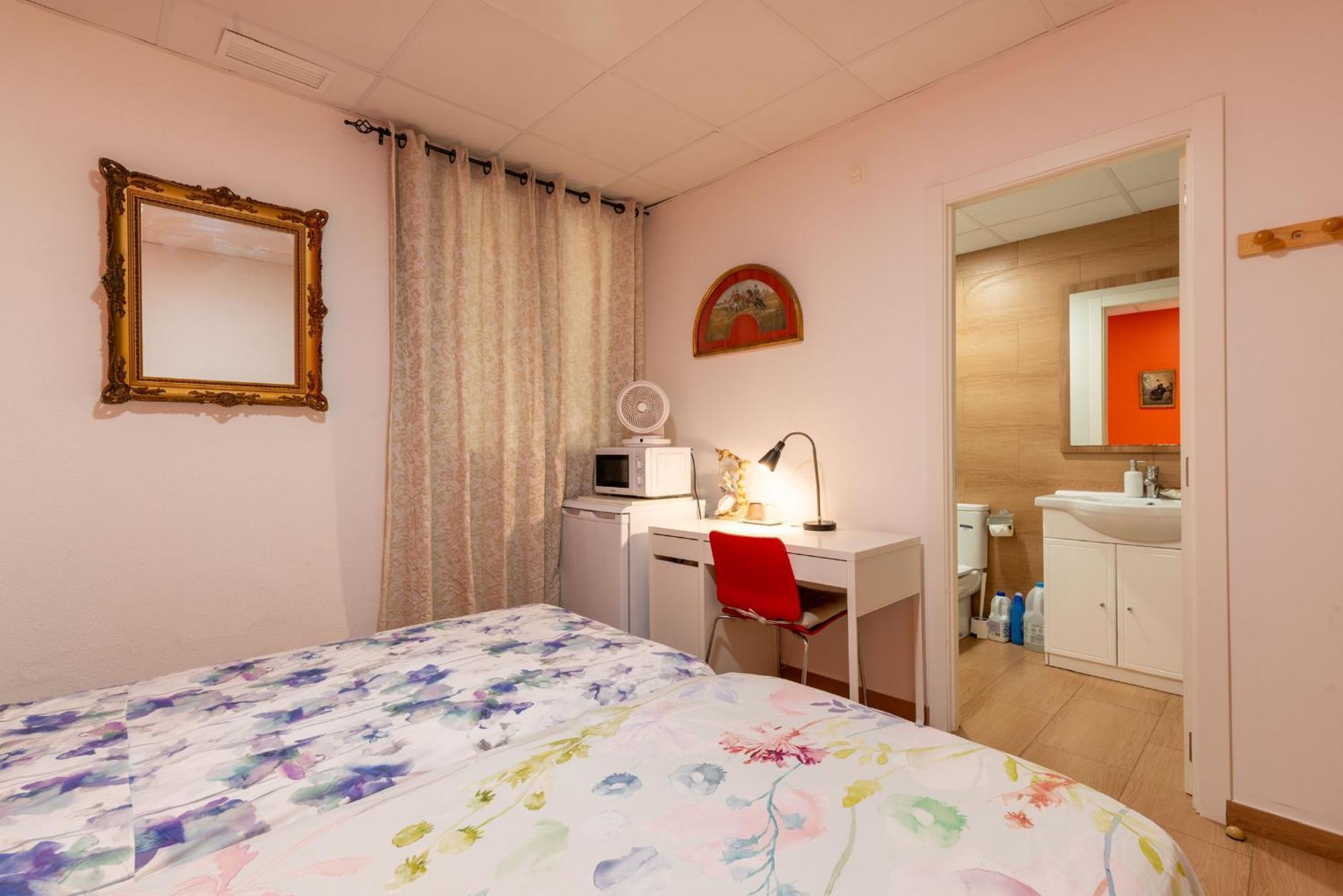 Mirador 2 Del Mercado Central - Habitacion Con Bano Privado En El Centro De La Ciudad Vella Valencia Exteriör bild